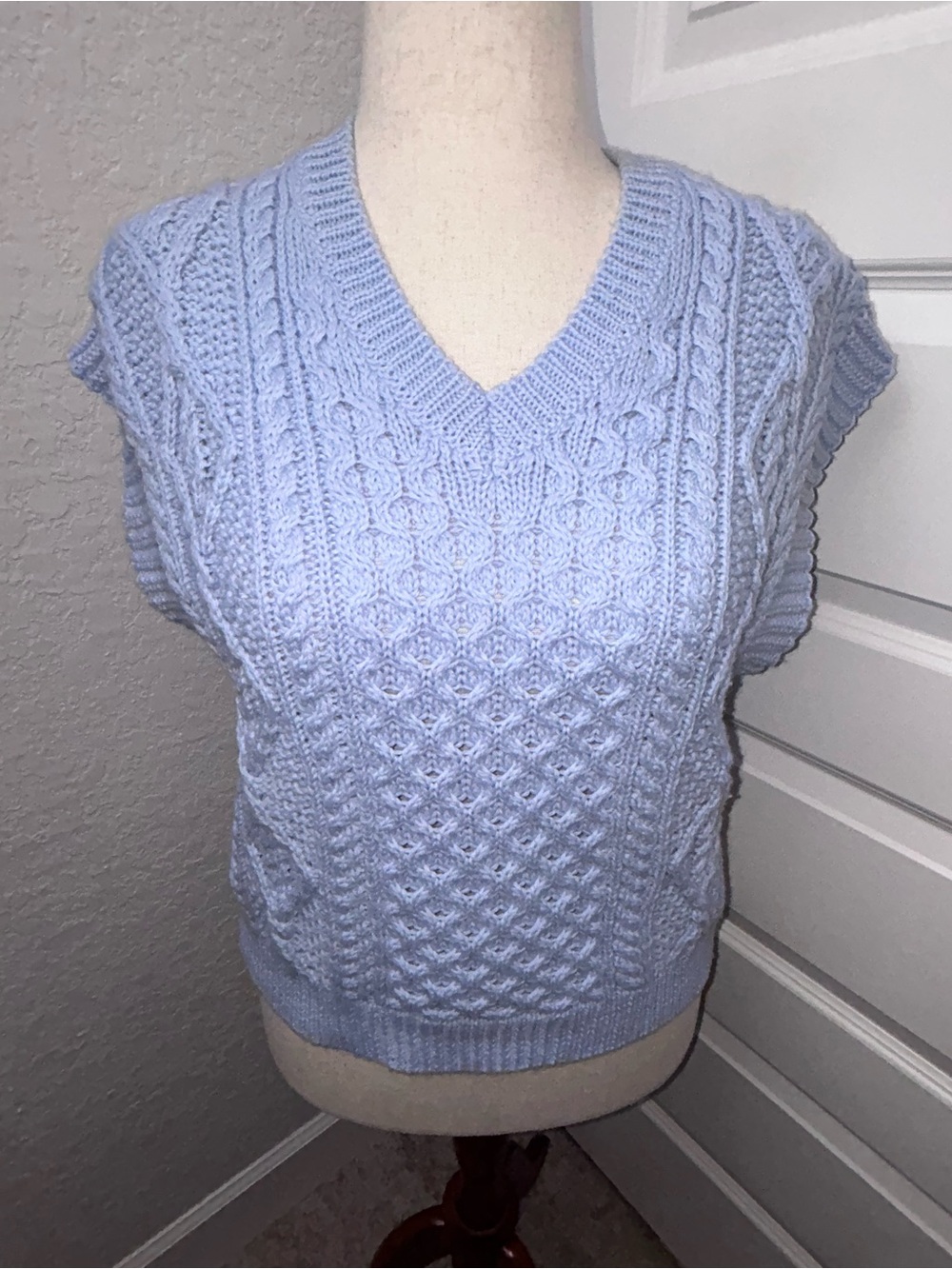 ARAN Sweater Market 100% Merino Wool Cable Knit Sleeveless Sweater Vest Top